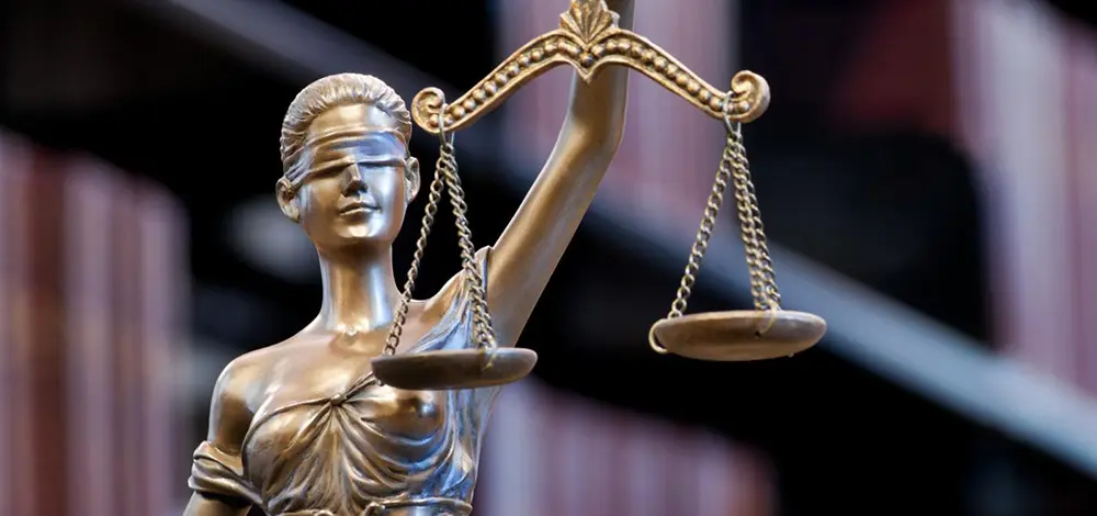 El procedimiento monitorio y su aplicación en la reclamación de deudas 2 En nuestra Asesoría Gestoría Valencia, contamos y ponemos a su servicio un servicio jurídico propio compuesto por abogados especializados en todas las ramas del derecho.